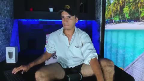 Axell Cross2 online show from January 23, 2025, 10:01 pm