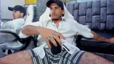 Axell Cross2 online show from February 19, 2025, 12:03 am