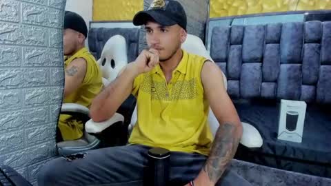 Axell Cross2 online show from February 24, 2025, 11:41 pm