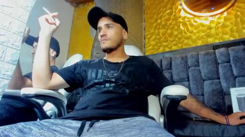 Axell Cross2 online show from March 2, 2025, 8:07 pm