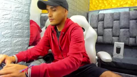 Axell Cross2 online show from March 6, 2025, 1:05 am