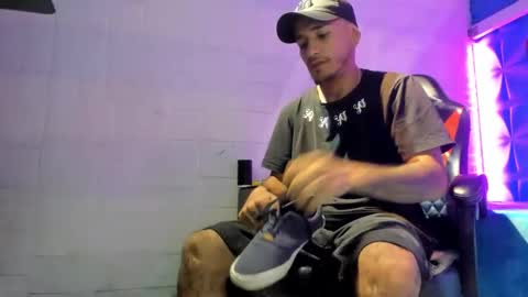 Axell Cross2 online show from October 21, 2025, 11:33 am