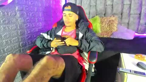 Snapshot of axell_cross2 chatting on June 22, 2026, 2:02 am Axell Cross2 online show from June 22, 2026, 2:02 am