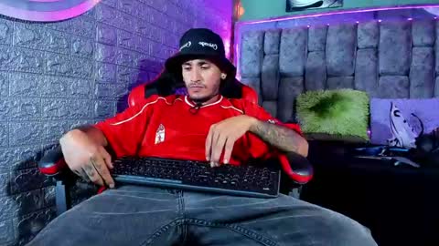 Snapshot of axell_cross2 chatting on July 3, 2026, 5:36 am Axell Cross2 online show from July 3, 2026, 5:36 am