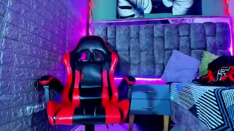 Snapshot of axell_cross2 chatting on July 6, 2026, 1:13 am Axell Cross2 online show from July 6, 2026, 1:13 am