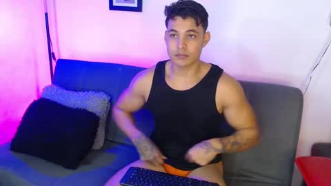 Snapshot of axell_dior chatting on December 15, 2024, 2:30 am axell online show from December 15, 2024, 2:30 am