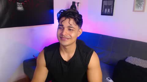 Snapshot of axell_dior chatting on September 15, 2025, 8:20 pm axell online show from September 15, 2025, 8:20 pm