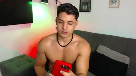 Snapshot of axell_dior chatting on April 11, 2026, 5:39 pm axell online show from April 11, 2026, 5:39 pm