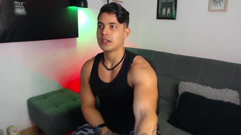 Snapshot of axell_dior chatting on April 23, 2026, 5:59 pm axell online show from April 23, 2026, 5:59 pm
