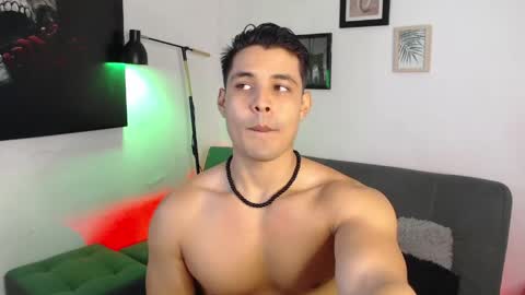 Snapshot of axell_dior chatting on April 29, 2026, 1:53 am axell online show from April 29, 2026, 1:53 am