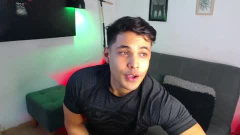 Snapshot of axell_dior chatting on May 23, 2026, 2:50 am axell online show from May 23, 2026, 2:50 am