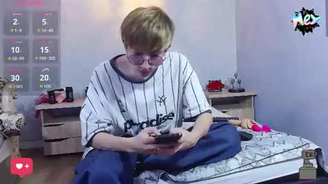 Snapshot of axell_stone chatting on July 6, 2026, 9:39 pm axell_stone online show from July 6, 2026, 9:39 pm