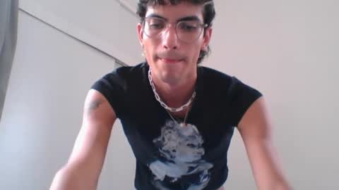 Axel  online show from February 15, 2025, 8:33 pm