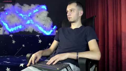 Snapshot of axelmaxximo chatting on November 29, 2025, 3:53 am Axxel online show from November 29, 2025, 3:53 am