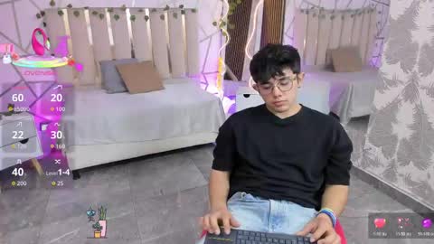 axelnoir_tay online show from May 20, 2026, 2:56 pm