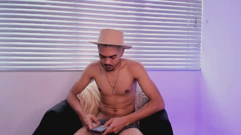 Axel online show from June 7, 2026, 4:55 pm