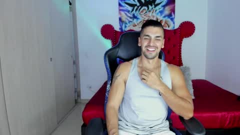 Axel online show from April 14, 2026, 10:16 pm