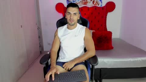 Snapshot of axelwinters_ chatting on May 19, 2026, 10:43 am Axel online show from May 19, 2026, 10:43 am