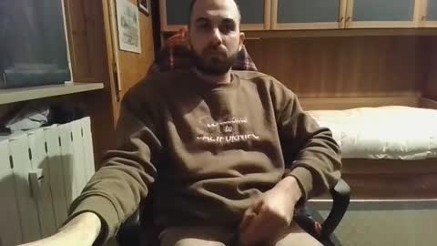 Axel online show from December 28, 2024, 7:43 pm