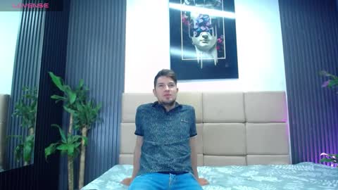 Axel and mia  online show from February 4, 2025, 11:16 am