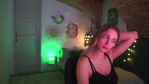 Snapshot of aya_hitakayama_ chatting on January 21, 2025, 11:02 pm aya hitakayama online show from January 21, 2025, 11:02 pm