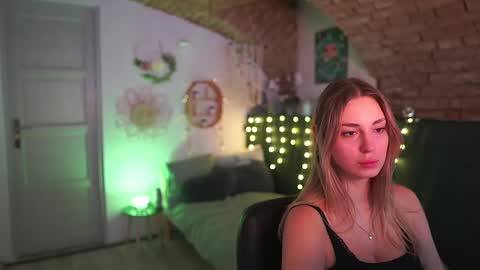 Snapshot of aya_hitakayama_ chatting on January 28, 2025, 7:32 pm aya hitakayama online show from January 28, 2025, 7:32 pm