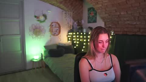 Snapshot of aya_hitakayama_ chatting on February 5, 2025, 7:53 pm aya hitakayama online show from February 5, 2025, 7:53 pm