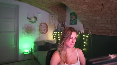 Snapshot of aya_hitakayama_ chatting on February 9, 2025, 10:32 pm aya hitakayama online show from February 9, 2025, 10:32 pm