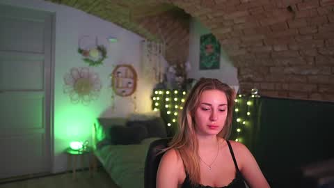 Snapshot of aya_hitakayama_ chatting on February 11, 2025, 2:24 pm aya hitakayama online show from February 11, 2025, 2:24 pm