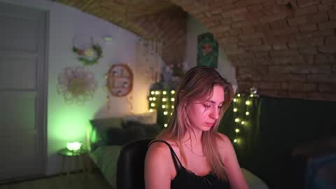 Snapshot of aya_hitakayama_ chatting on February 12, 2025, 7:24 pm aya hitakayama online show from February 12, 2025, 7:24 pm