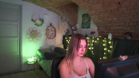 Snapshot of aya_hitakayama_ chatting on February 17, 2025, 7:21 pm aya hitakayama online show from February 17, 2025, 7:21 pm