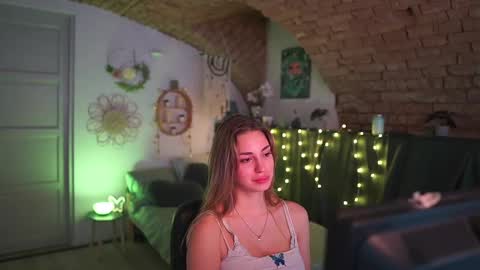 Snapshot of aya_hitakayama_ chatting on February 17, 2025, 10:25 pm aya hitakayama online show from February 17, 2025, 10:25 pm