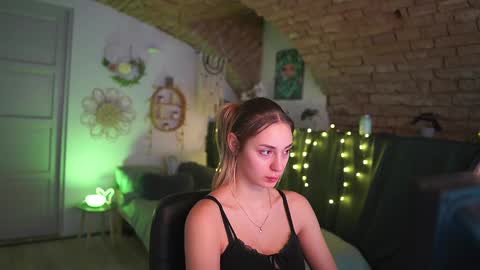 Snapshot of aya_hitakayama_ chatting on March 2, 2025, 7:34 pm aya hitakayama online show from March 2, 2025, 7:34 pm