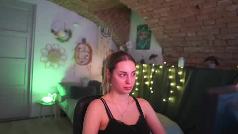 Snapshot of aya_hitakayama_ chatting on March 2, 2025, 10:38 pm aya hitakayama online show from March 2, 2025, 10:38 pm