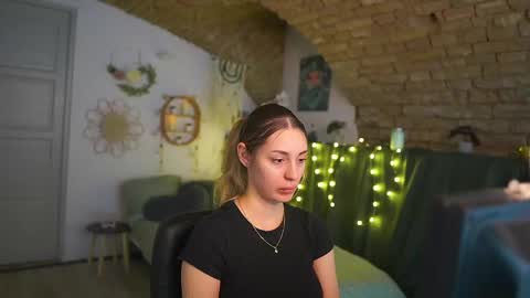 Snapshot of aya_hitakayama_ chatting on March 5, 2025, 5:39 pm aya hitakayama online show from March 5, 2025, 5:39 pm