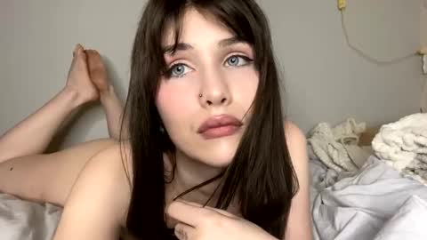 Snapshot of ayaderen chatting on January 16, 2025, 10:02 pm  im Aya welcome to my room  online show from January 16, 2025, 10:02 pm