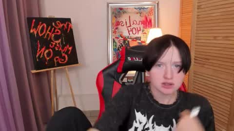 ayaks online show from September 10, 2025, 8:03 am