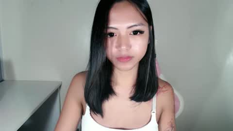 ayalvrs18 online show from January 17, 2026, 6:18 am