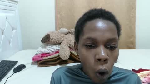 Snapshot of ayatie chatting on September 25, 2025, 9:24 am Ayie online show from September 25, 2025, 9:24 am