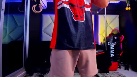 Ayden Miller online show from November 25, 2025, 2:55 am