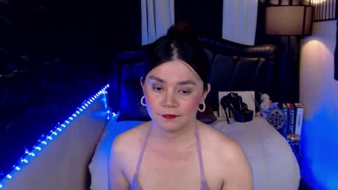 ayeshalove online show from October 1, 2025, 10:54 am