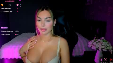  Ayla Demir  online show from March 10, 2026, 9:53 pm