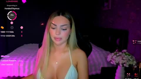  Ayla Demir  online show from March 25, 2026, 9:54 pm