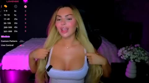 Snapshot of ayla_demir chatting on May 20, 2026, 8:04 pm Ayla Demir online show from May 20, 2026, 8:04 pm