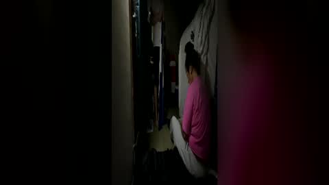 Snapshot of ayla_ty chatting on June 16, 2026, 3:31 am AylaTy online show from June 16, 2026, 3:31 am