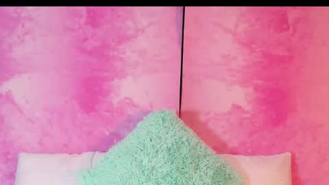 aylamarttinez online show from January 14, 2026, 1:44 am