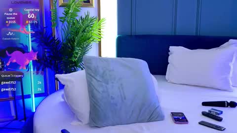 Ayla online show from October 16, 2025, 6:53 pm