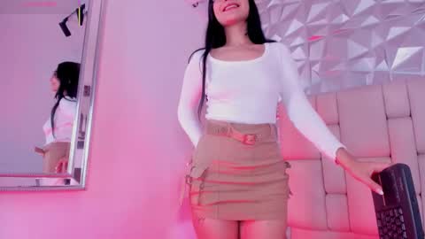 ayllin  online show from January 14, 2026, 11:38 am