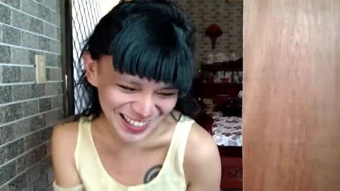 aymkyline online show from November 15, 2025, 2:42 am