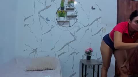 Aymy online show from February 16, 2026, 11:45 pm
